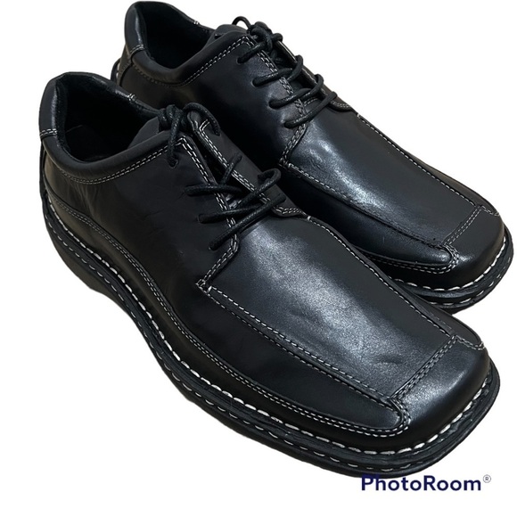 New in box Steve Madden Menlow black loafers with detailed white stitching, 9.5. - Picture 1 of 16